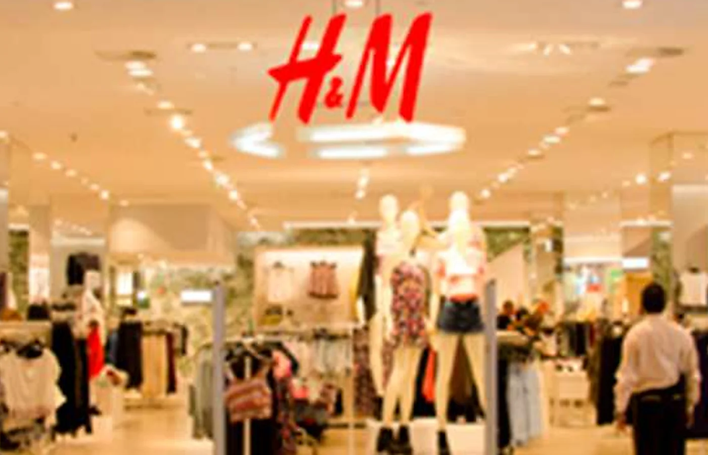H&M Casa Costanera